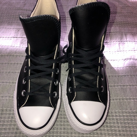 Converse - Picture 3 of 12